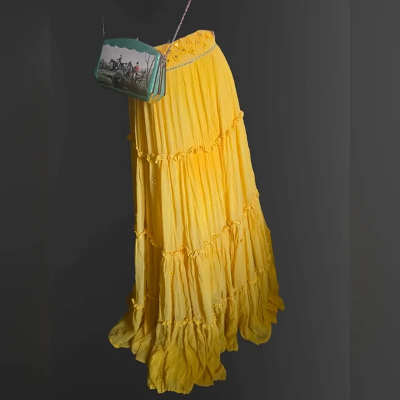 Green Equestrian Scene Crossbody Bag - Picture 8 of 9